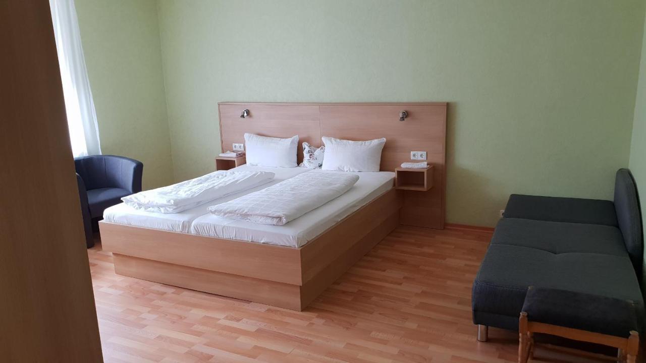 Central-Hotel Traben-Trarbach Exteriör bild